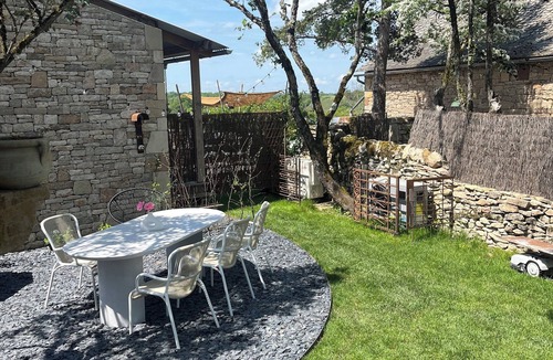 Bozouls Cabin | La Cabane Insolite, Le Dourdou