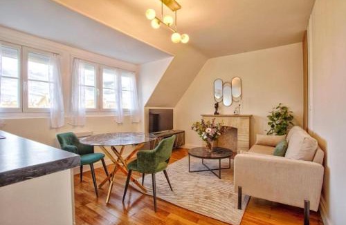 Falaise Apartment | La cabane moderne, parking gratuit au centre de Falaise - SAS Larès