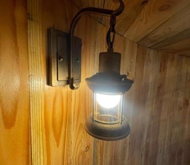 Les Landes-Genusson House | La Cabane Tonneau - Les Pieds dans le Pré