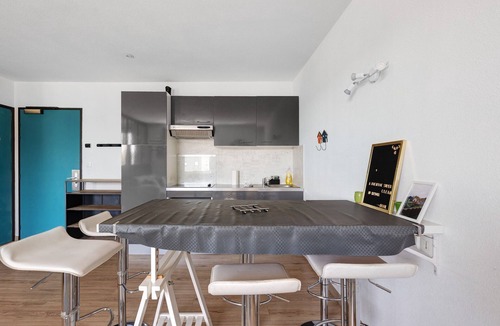Chasseneuil-du-Poitou Apartment | La Cabano’scope Apartment – Aquatis Residence