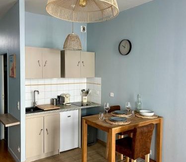 Boulogne-Centre Apartment | La Cabine 17 - Studio Cozy - Centre-Ville & Plage