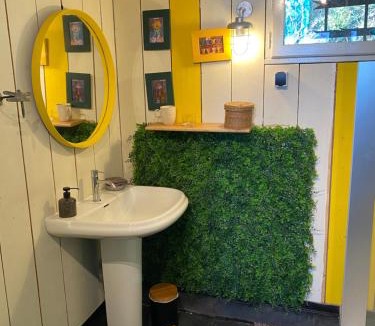Plerin House | La cabine en bord de mer