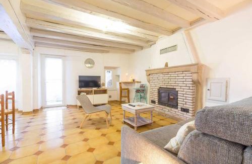 Ahuy Apartment | La Cabotte d'Ahuy