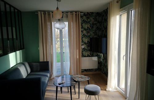 Fourneville House | La cachette d'Anne-Charlotte (jardin, parking dans la campagne Honfleuraise)