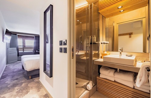 Arc-1600 Hotel | La Cachette - Friendly Hotel
