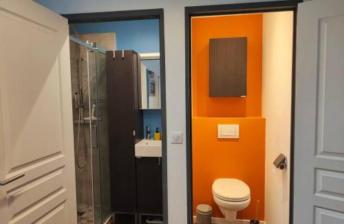 Saint-Amand-Montrond Apartment | La Cachette d'Ernest