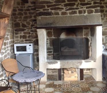 La Foret-Auvray House | La Cahute, gîte étape