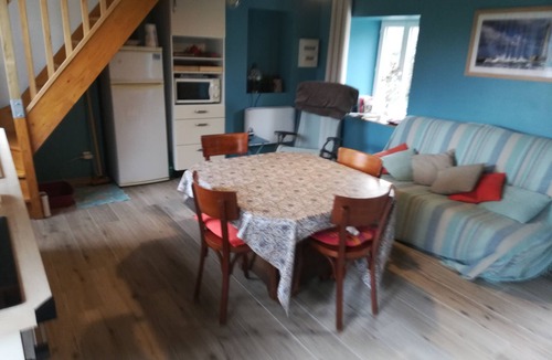 Crasville House | La Cahutte de la Maison Malherbe