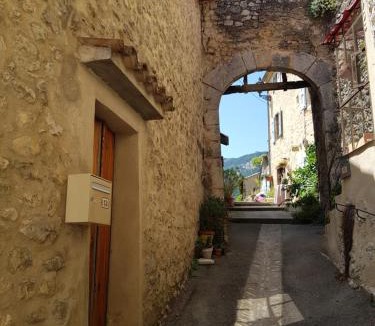 Barnave Apartment | La Calade