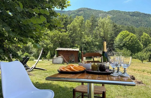 Castellane House | La Calade