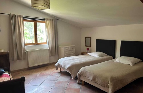 Castellane House | La Calade