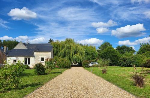 Rigny-Usse Bed & Breakfast | La Cale de la Clauderie
