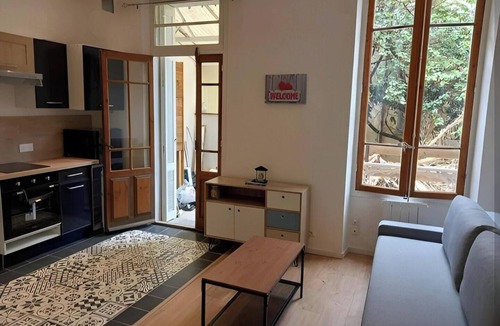 Hyeres City Centre Apartment | La Calme Terrasse