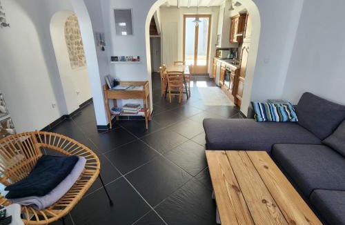 Fecamp House | La Caloge