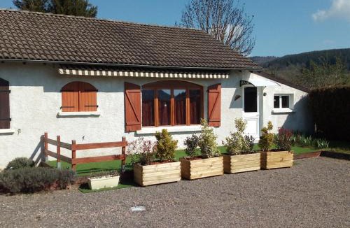 Saint-Just-en-Chevalet House | La Campagnarde