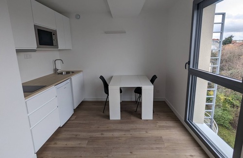 Malakoff Apartment | La campagne à Paris : Bright new apartment in a green setting
