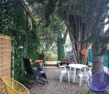 Ongles House | La Campagne de Lili - Chambre et Cuisine sur Terrasse privée