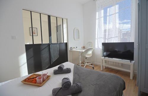 Centre Deux Apartment | La Campus Douillet