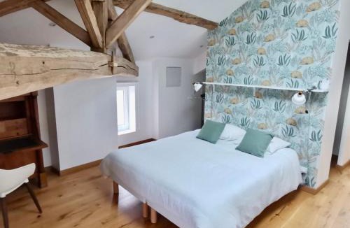 Sauveterre-Saint-Denis Bed & Breakfast | La Canolière - Chambre d'hôtes Olivia