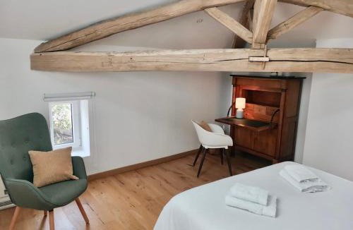 Sauveterre-Saint-Denis Bed & Breakfast | La Canolière - Chambre d'hôtes Olivia