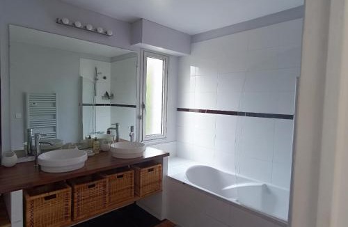 Pont du Cens-Cote d'Or Apartment | La canopée : séjour alliant culture, nature, sport