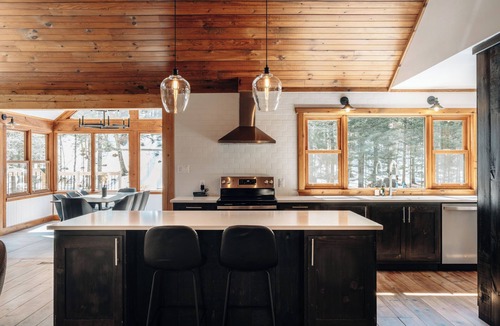 Saint-Faustin-Lac-Carre Ski Chalet | La Canopée | Spa | Piscine privé chauffé| Plein-air Mont-Blanc/Mont-Tremblant