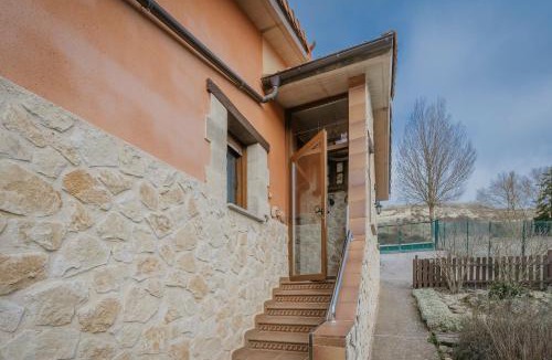 Cardenuela Riopico House | La Cardeñuela