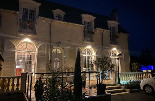 Charentilly Bed & Breakfast | La Carrière