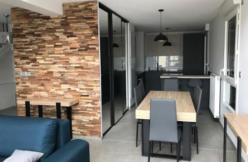 Casselardit Apartment | LA CARTOUCHERIE