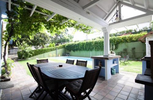 Mogro House | La Casa Azul con piscina