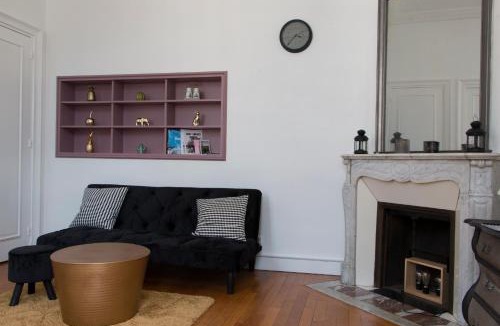 Bourges Apartment | la Casa D'estève