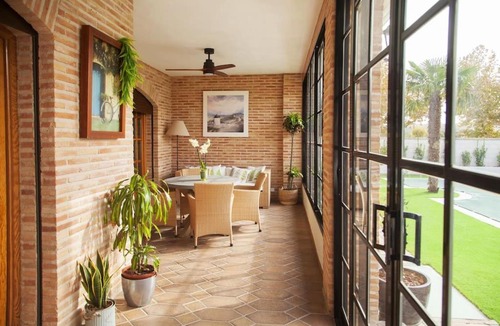 Herencia Villa | La Casa de Enfrente