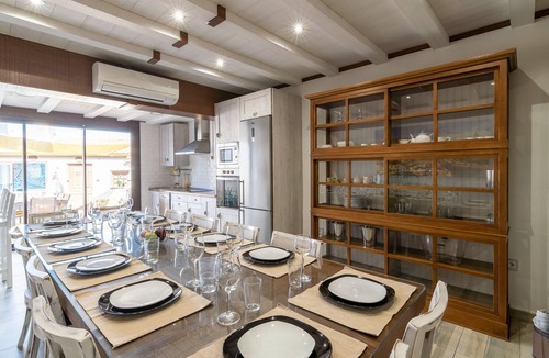 Pulgar House | La Casa De Felisin, Rural Retreat near Puy du Fou with Private Pool in Toledo