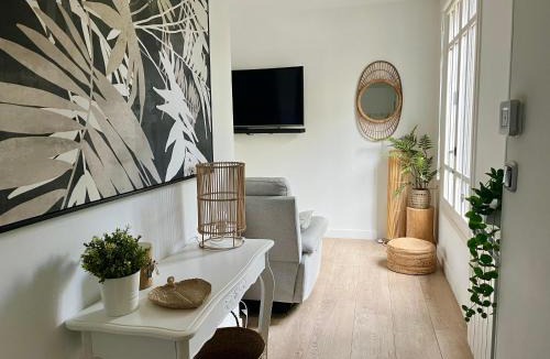 San Sebastian Apartment | La Casa de la Brujita with AC License ESS02999