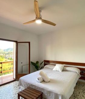 Castellbell I El Vilar Ski Chalet | La Casa de la Vall