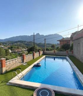 Castellbell I El Vilar Ski Chalet | La Casa de la Vall