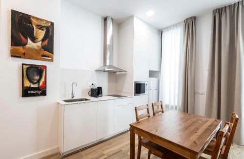 La Petxina Apartment | La casa de la pintora by Concept Flats