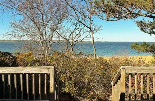 Prides Crossing House | La Casa De La Playa