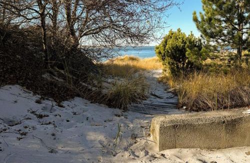 Prides Crossing House | La Casa De La Playa