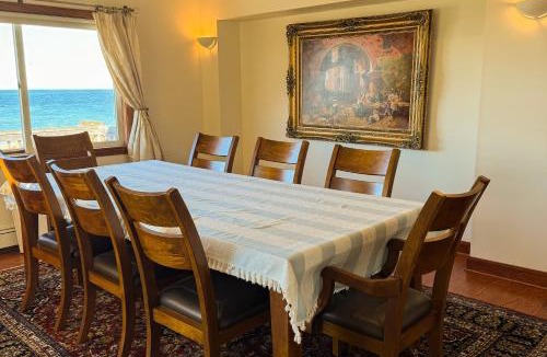 Prides Crossing House | La Casa De La Playa