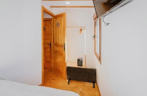 Llanaves de la Reina House | La Casa De Sara