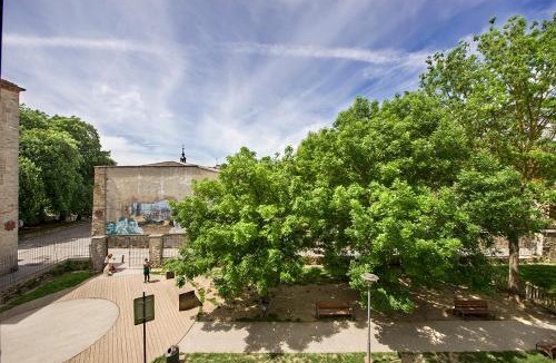 Vitoria-Gasteiz Old Town Apartment | La Casa De Santa María ESTUDIOS