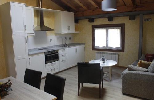 Anguiano Apartment | La Casa del Abad