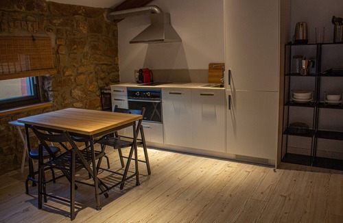 Balaguer Apartment | La Casa Del Miracle. 1 bedroom penthouse.