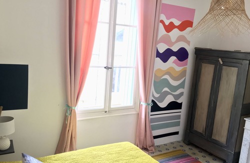 Montredon-des-Corbieres Bed & Breakfast | La Casa Deva - 7 people - Maison d'Artistes