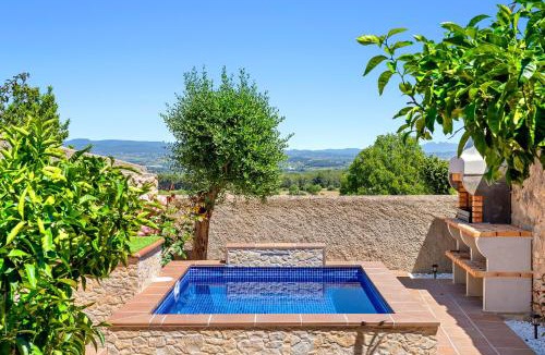 Castellet i la Gornal House | La Casa Gran Clariana
