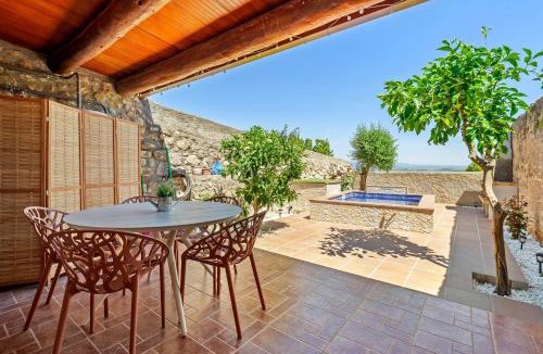 Castellet i la Gornal House | La Casa Gran Clariana
