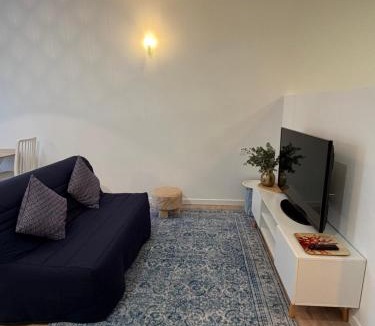 Grans Apartment | La Casa Grans - Appartement plein sud avec balcon