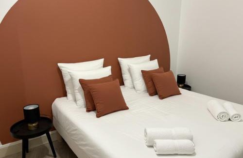 Trignac Apartment | La Casa Mexico - Parking privé gratuit & terrasse
