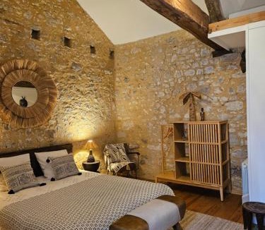 Issigeac Bed & Breakfast | La Casa Nomade